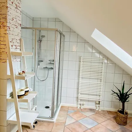 Gemuetliche Und Helle Dachgeschosswohnung Zwischen Nord- Und Ostsee *