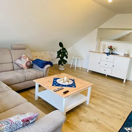 Apartman Gemuetliche Und Helle Dachgeschosswohnung Zwischen Nord- Und Ostsee Klixbüll