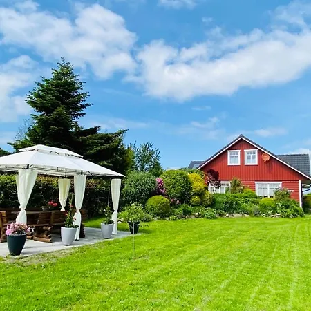 Gemuetliche Und Helle Dachgeschosswohnung Zwischen Nord- Und Ostsee Apartment